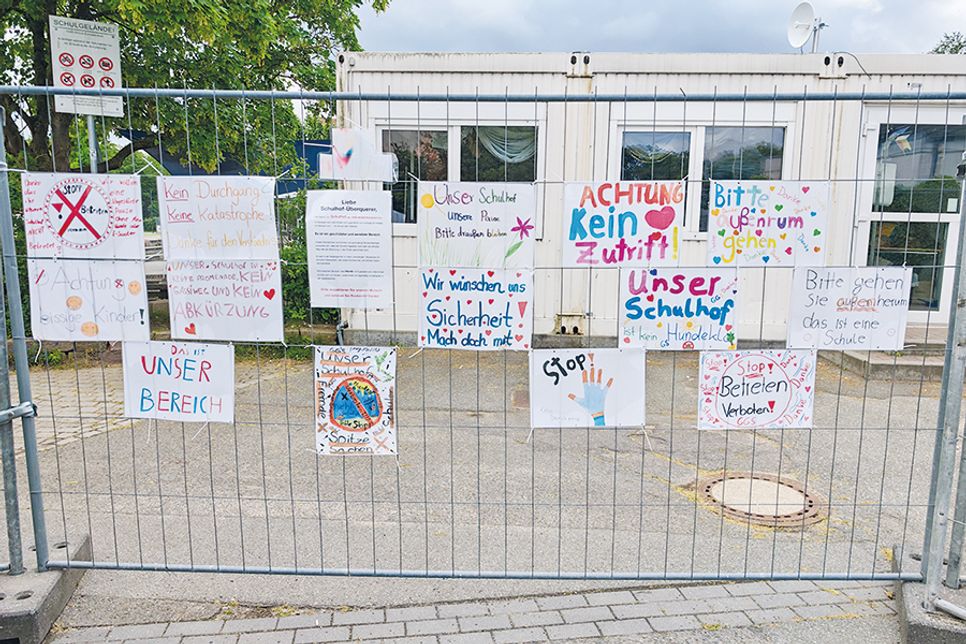 Schulhof der GGS Strand-Europaschule ist ab sofort für den Durchgangsverkehr gesperrt