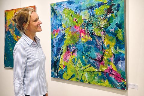 Bewerbungen für 2027 ab sofort möglich: Kunstschaffende für Ausstellungen im Rathaus Bad Schwartau gesucht