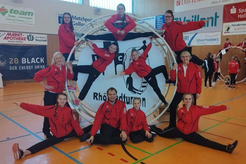 Johanna Plath, Lavina Perk, Janine Perk (oben v. lks.), Andra Franz, Emma Ewald, Melissa Basche, Carmen Sähn (Mitte v. lks.), Marla Axt, Ole Casprowitz, Liva Walter und Torva Franz (vorne v. lks.).