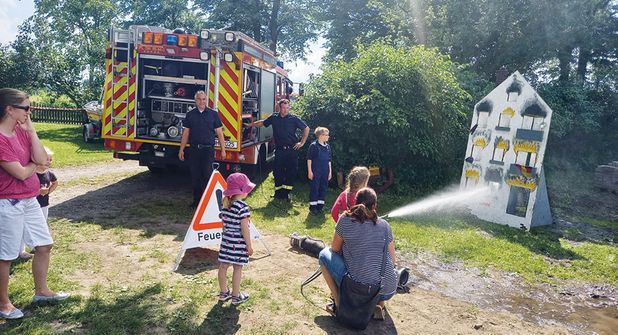 100 Jahre Freiwillige Feuerwehr Offendorf: Familienfest am Nachmittag, „Danz op de Deel“ am Samstagabend