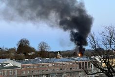 Das Feuer war auch von der Hafenostseite gut zu sehen.