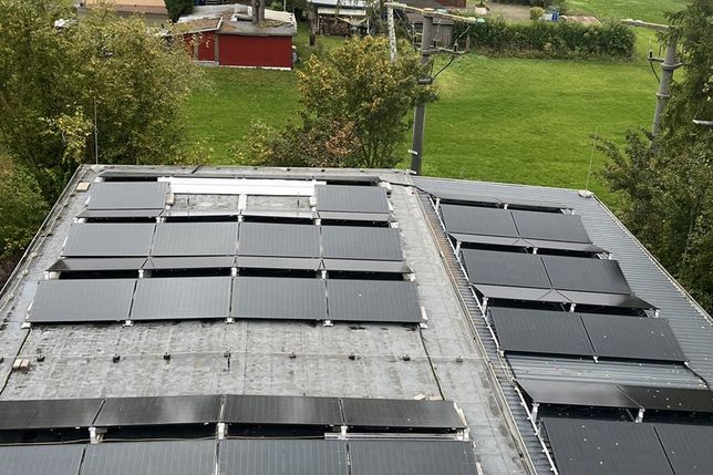 Auf den Dächern der beiden Umspannwerke sowie der Energiezentrale am Lübschen Mühlenberg entstehen derzeit moderne Photovoltaikanlagen.