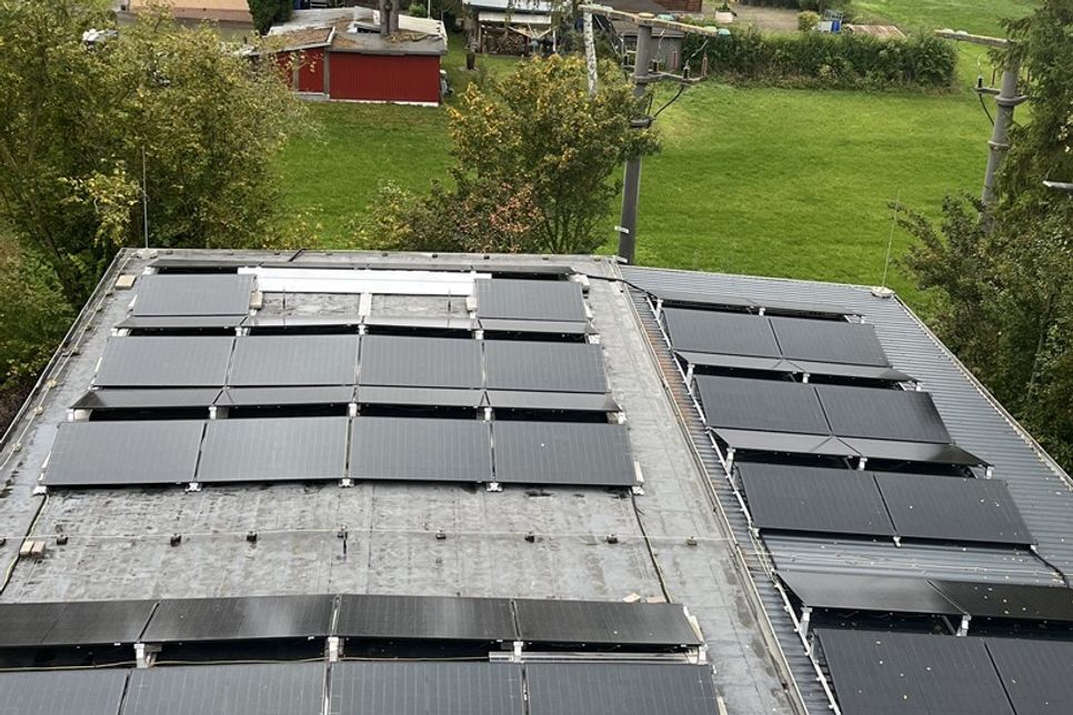 Auf den Dächern der beiden Umspannwerke sowie der Energiezentrale am Lübschen Mühlenberg entstehen derzeit moderne Photovoltaikanlagen.