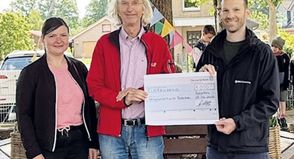 Grundschule Ratekau: Neue Sitzgelegenheit eingeweiht