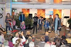 Kindermode - präsentiert während der großen Jubiläums Fashion Show.