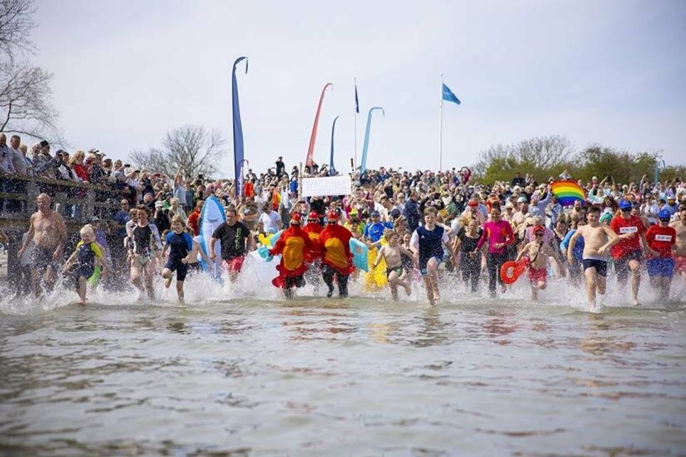 Anbaden 2023 in Rettin. (Foto: www.luebecker-bucht-ostsee.de)
