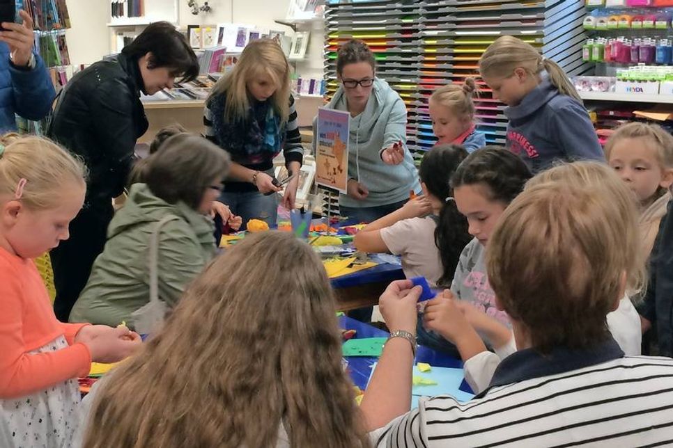 Die nächste Bastelaktion bei eska findet am Samstag, dem 8. Dezember statt.