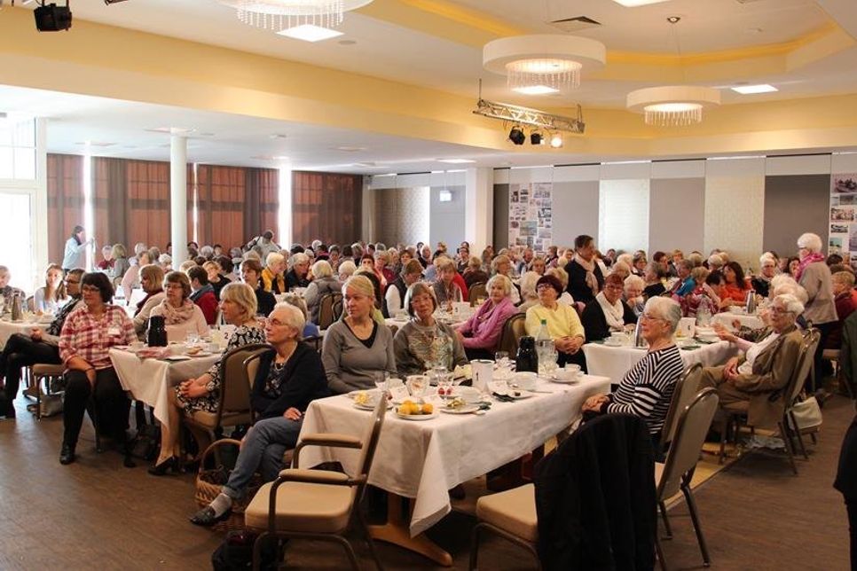 In den Pausen herrschte an den Büchertischen großer Andrang.