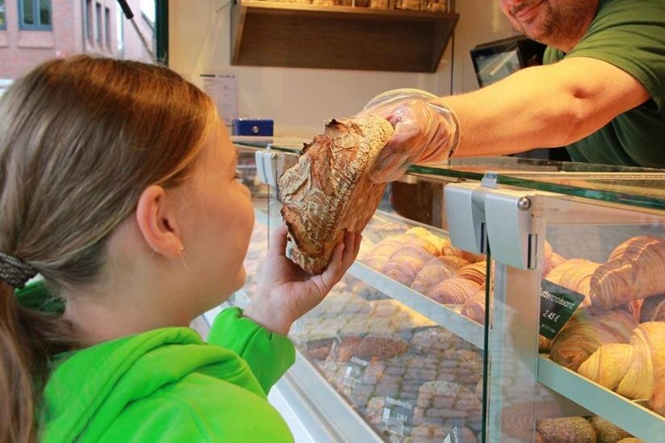 Eine große Auswahl an frischen Produkten ist auf dem Neustädter Wochenmarkt zu finden. (Foto: der reporter)