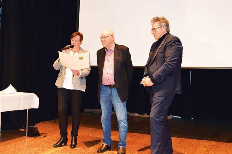 Hans-Joachim Dockweiler wurde zum Ehrenbürger der Gemeinde Ahrensbök ernannt.