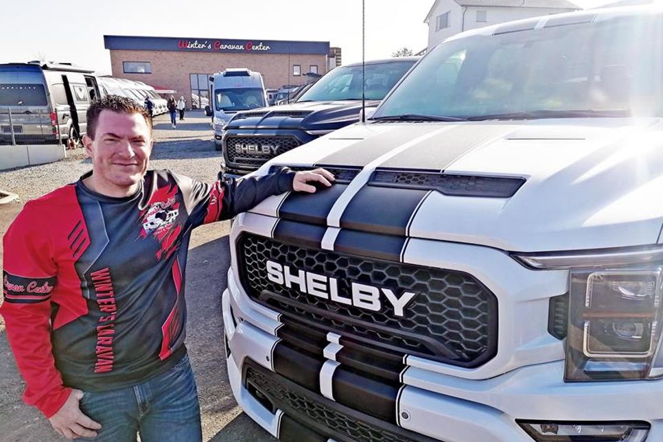 Steffen Winter denkt groß - und das gilt nicht nur in Bezug auf Shelby Pickups. (Fotos: Jabs)