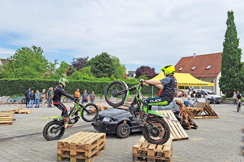 Die Aktiven des Motorsportvereins Preetz zeigten schon im vergangenen Jahr ihr Können beim Kinderfest auf dem Cathrinplatz – am Sonnabend erneut!