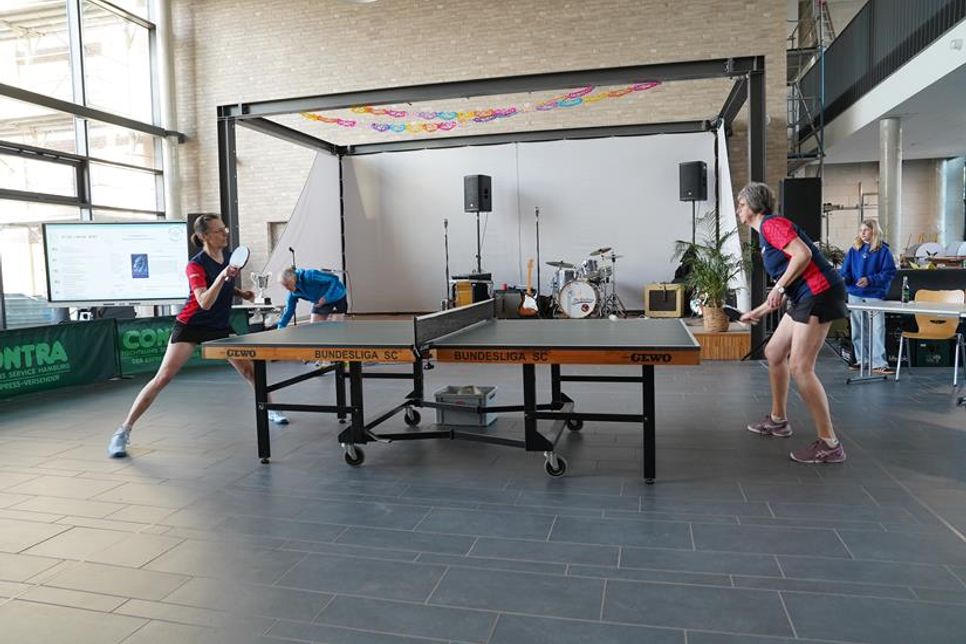 Die Tischtennis-Sparte des ESV zeigte eindrucksvoll, wie viel Reaktionsvermögen und Fitness beim Tischtennis gefragt sind.