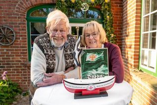 Statt Geschenke eine großzügige Geste: Anlässlich ihrer Goldenen Hochzeit baten Uli und Anne Deicke ihre Gäste um Spenden zugunsten der DGzRS. (Foto: Reimo Schaaf)