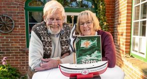 Statt Geschenke eine großzügige Geste: Anlässlich ihrer Goldenen Hochzeit baten Uli und Anne Deicke ihre Gäste um Spenden zugunsten der DGzRS. (Foto: Reimo Schaaf)
