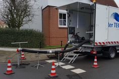 Mit einem technisch unterstützten Verfahren werden Ablagerungen im Leitungsnetz entfernt.