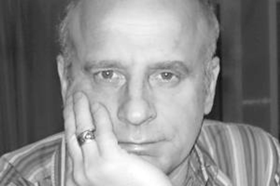 Jörg Klinkenberg ist professioneller Geräuschemacher und regelmäßig für diverse Kino- und Fernsehproduktionen (zum Beispiel beim Tatort) tätig.