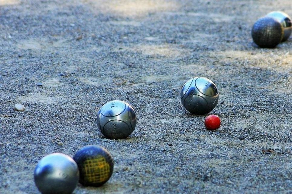 Am Samstag von 15 bis circa 19 Uhr wird auf dem Dunkerschen Platz, Hauptstraße 47 in Grube, das traditionelle Boule-Turnier ausgetragen.