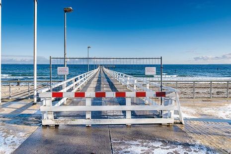 Seit Ende Januar ist die alte Maritim-Seebrücke in Timmendorfer Strand wegen den Vorbereitungen für den Abriss gesperrt.