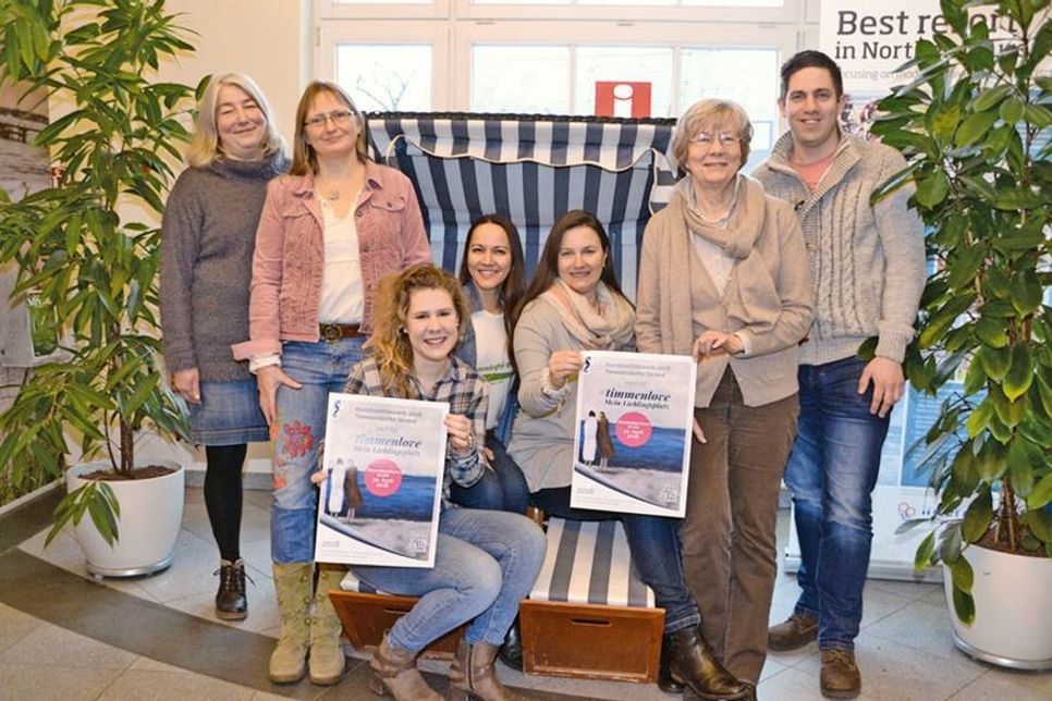 Die Jury-Mitglieder Stephanie Scheel (von links), Alexa Urban, Marie Gittner, Ritchie Karkowski, Melanie Puschaddel-Freitag, Barbara Bergmann und Jan-Christoph Rexin freuen sich auf viele Teilnehmer. (Foto: René Kleinschmidt)