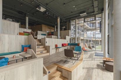 Nicht nur für Hotelgäste: Im „TheStairs“ ist jeden Samstag ab 21 Uhr Live-Musik zu hören.