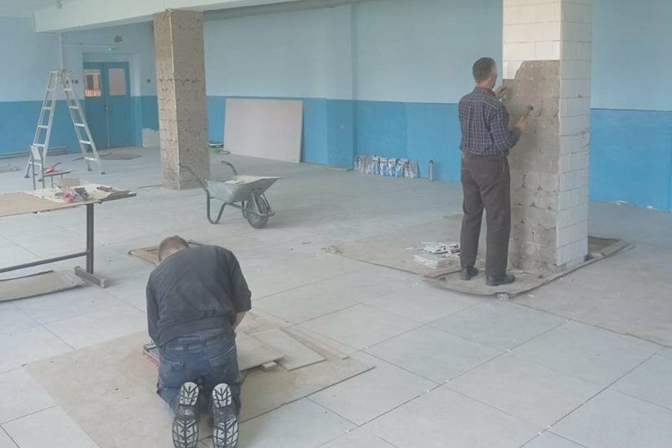 380 Quadratmeter Fliesen mussten verlegt, die Abwasser- und Frischwasserleitungen erneuert und 22 neue Fenster eingebaut werden.