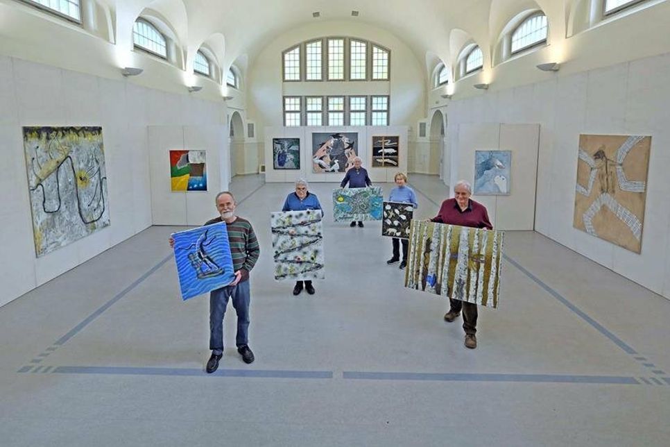 Der Kunstverein lädt zur Frühjahrsausstellung ein: im Plöner Kulturforum, der „Alten Schwimmhalle“ am Schloss, werden teils großformatige Werke der Künstlerin Hanne Nagel-Axelsen gezeigt.