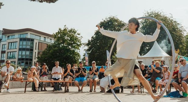 Die Künstler sorgten für beste Unterhaltung und erhielten dafür viel Applaus. (Fotos: Tourismus-Agentur Lübecker Bucht/Joelles Photo)