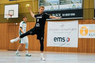 Lucas Harms und die HSG Ostsee können sich nun auf den Abstiegskracher bei den Sportfreunden Söhre vorbereiten.