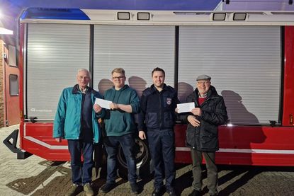 Uwe Janke vom Dorfvorstand, Christopher Palm vom Schützenverein, Bo Anderson von der Feuerwehr und Michael Pätau vom Dorfvorstand (v. lks.).