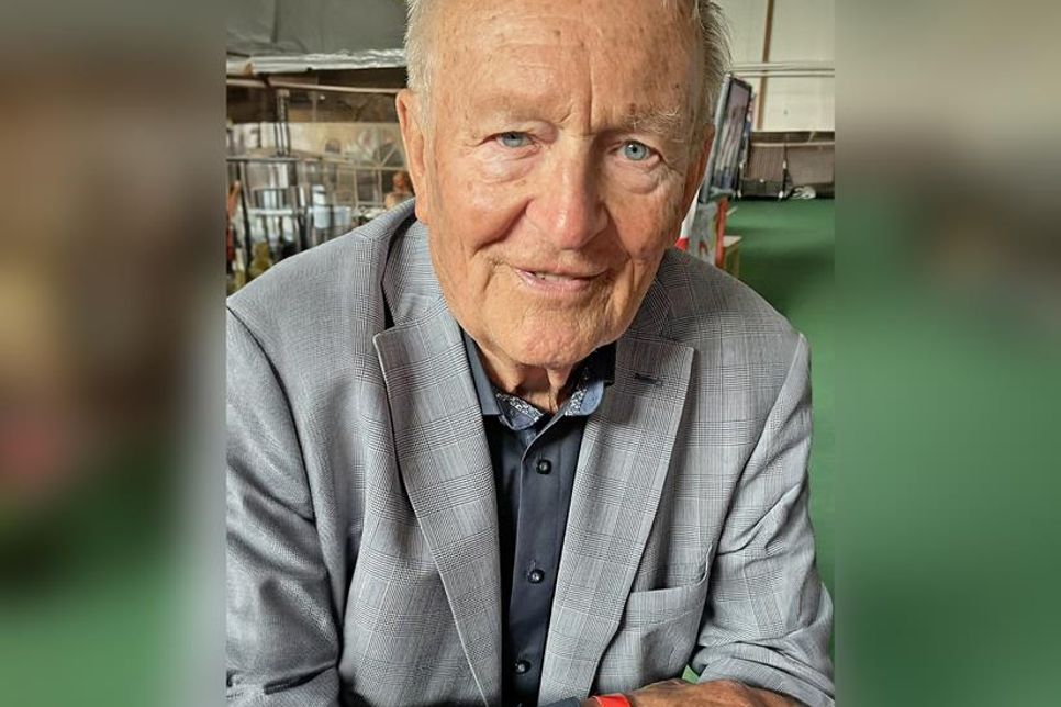 Wolfgang Pieper, Jahrgang 1926, gründete gemeinsam mit 11 Tennisbegeisterten die Tennisgemeinschaft Raisdorf.