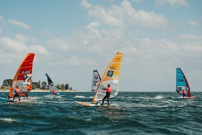 Spektakuläre Sprünge, rasante Wettfahrten und Spitzensport direkt vor dem Ostseestrand. (Foto: TALB Joelle Dörnath)