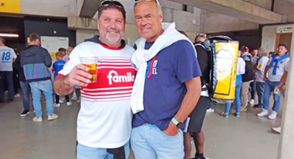 Auch Ex-Spieler Immo Stelzer (r.) war in Dortmund dabei.