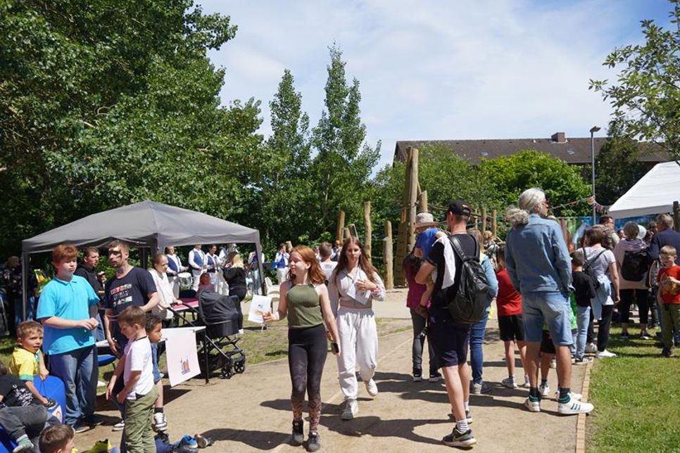 Bestes Sommerwetter machte das Spielplatzfest zu einem besonderen Erlebnis.