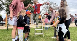 Beim Spiel Rettungsleiter war Teamgeist gefragt.