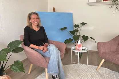 Melanie Suhr hat mit viel Liebe zum Detail ihre Praxisräume im Herzen von Neustadt eingerichtet und hier einen geschützten Raum für offene Gespräche und neue Perspektiven geschaffen.