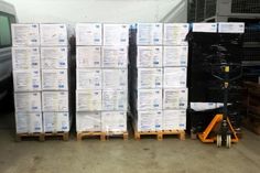 463.000 Masken auf vier Euro-Paletten.