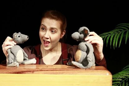 "Löwe und Maus" frei nach der gleichnamigen Fabel von Aesop. (Foto Max Pfeffer)