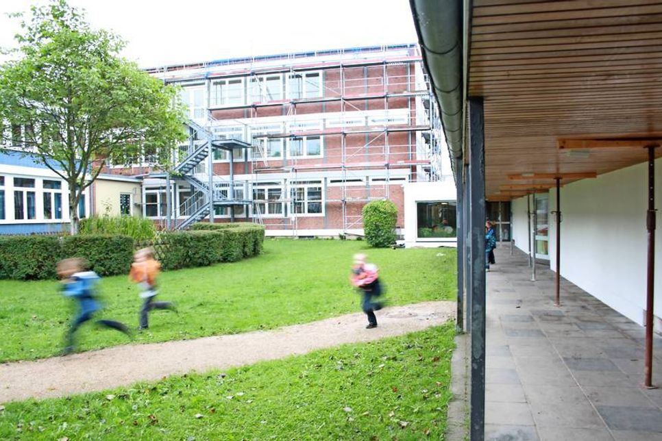 Die Stadtverordneten stimmten über die Namensänderung der Grundschule ab.