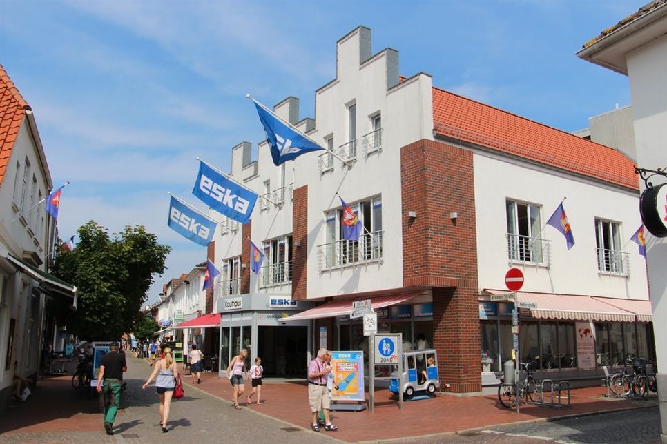Auch das eska-Kaufhaus in Neustadt muss ab Donnerstag, den 19. März schließen. (Archivbild)