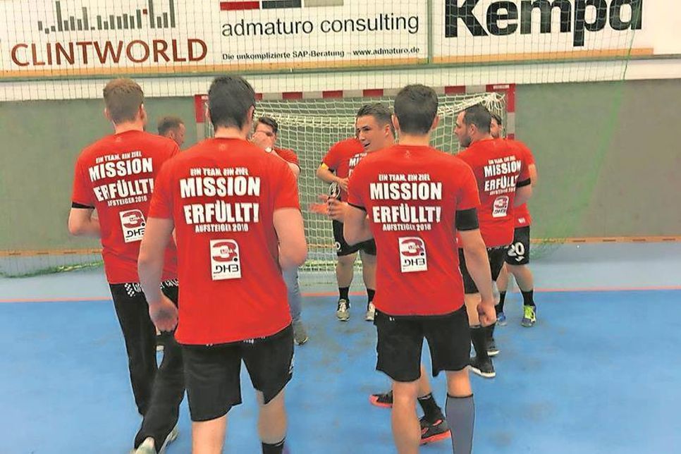 Mission erfüllt - die Meistershirts hatte die HSG vorsorglich im Gepäck.