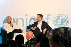 „Unterhaltung am Meer“-Macherin Rotraud Schwarz mit NDR-Moderator Christopher Scheffelmeier.