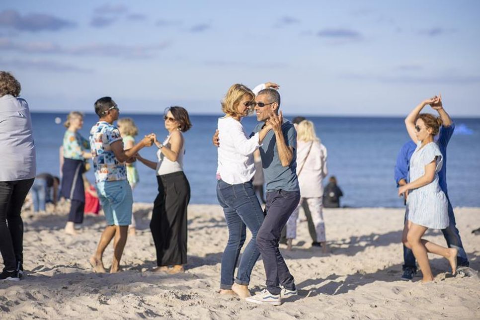 Salsa on the beach 2022 © www.luebecker-bucht-ostsee.de.