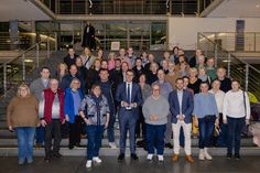 Die Teilnehmenden mit dem Bundestagsabgeordneten Sebastian Schmidt (Mitte). (Foto: Bundesregierung / StadtLandMensch-Fotografie)