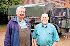 Seit 25 Jahren fahren Rudolf Scheffler und Kurt Rühe aus der Gemeinde Ratekau nun schon mit dem mit Hilfsgütern beladenen Lastwagen ins ehemalige Bartenstein in Ostpreußen.