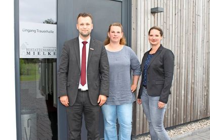 Christoph Mielke, Luzie Linde und Pastorin Sarah Lotzkat (v. lks.).