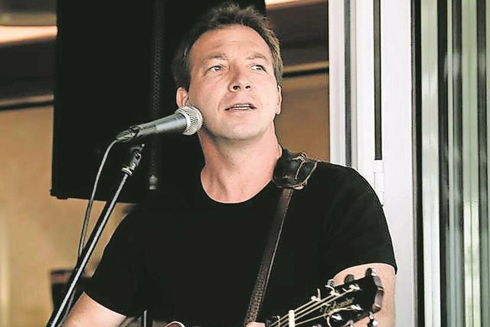 Joe Green spielt live am Samstag, 18. Juni, um 14 Uhr beim Fischtempel am Hafen von Neustadt. (Foto: Joe Green)