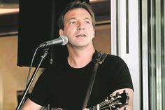 Joe Green spielt live am Samstag, 18. Juni, um 14 Uhr beim Fischtempel am Hafen von Neustadt. (Foto: Joe Green)
