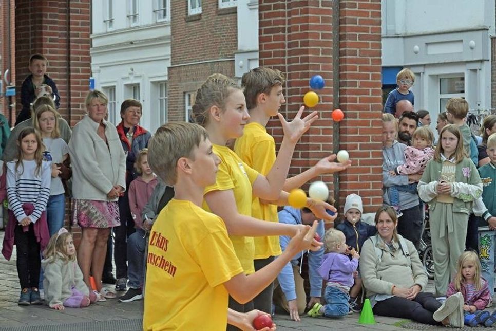 Die Nachwuchsartisten vom Lebrader Kinderzirkus Sonnenschein