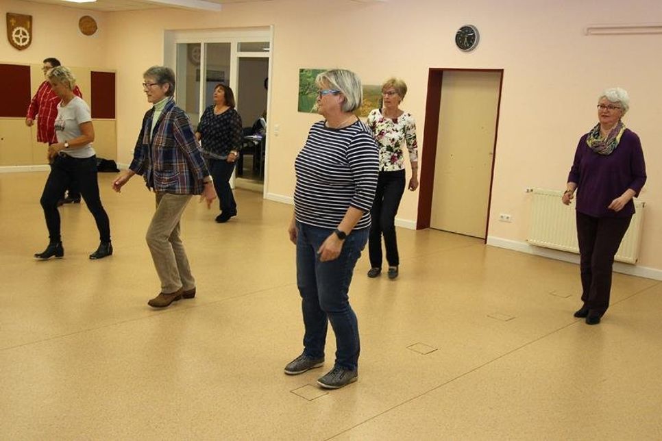 Viel Bewegung und Drehung im Tanz. Fotos: Asmus